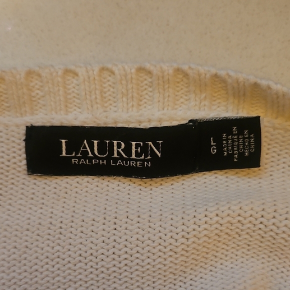 Ralph Lauren White Crewneck Sweater with Gold & Navy Crest - Picture 4 of 5